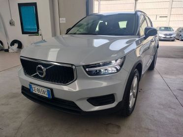 Volvo XC40 T2 Momentum Core