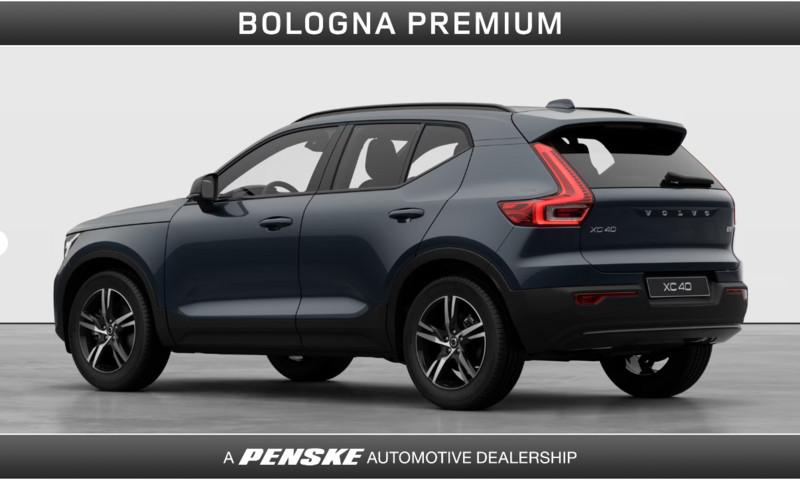 Volvo XC40 B3 automatico Plus Dark