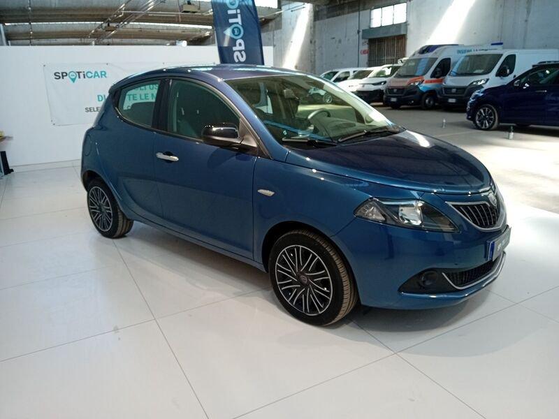 Lancia Ypsilon 1.0 FireFly 5 porte S&S Hybrid Gold