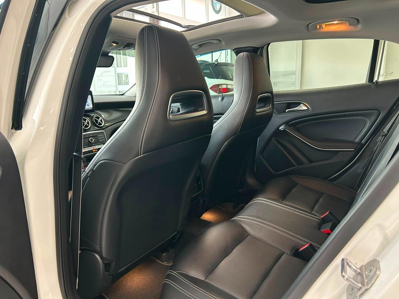 Mercedes-benz GLA 200 d Automatic Premium Night Edition