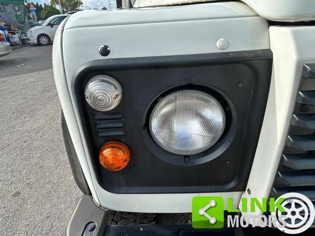 LAND ROVER Defender 110 2.5 Td5 cat S.W. County