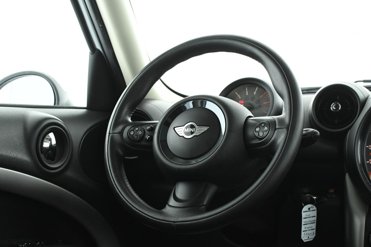 MINI Mini Countryman 2.0 Cooper D all4 Business auto E6 TETTO PANO APRIBILE+BLUETOOTH