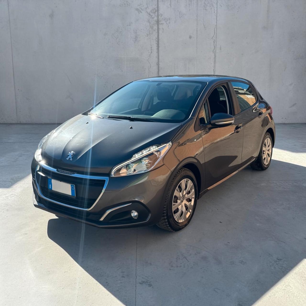 Peugeot 208 PureTech 82 5 porte Allure