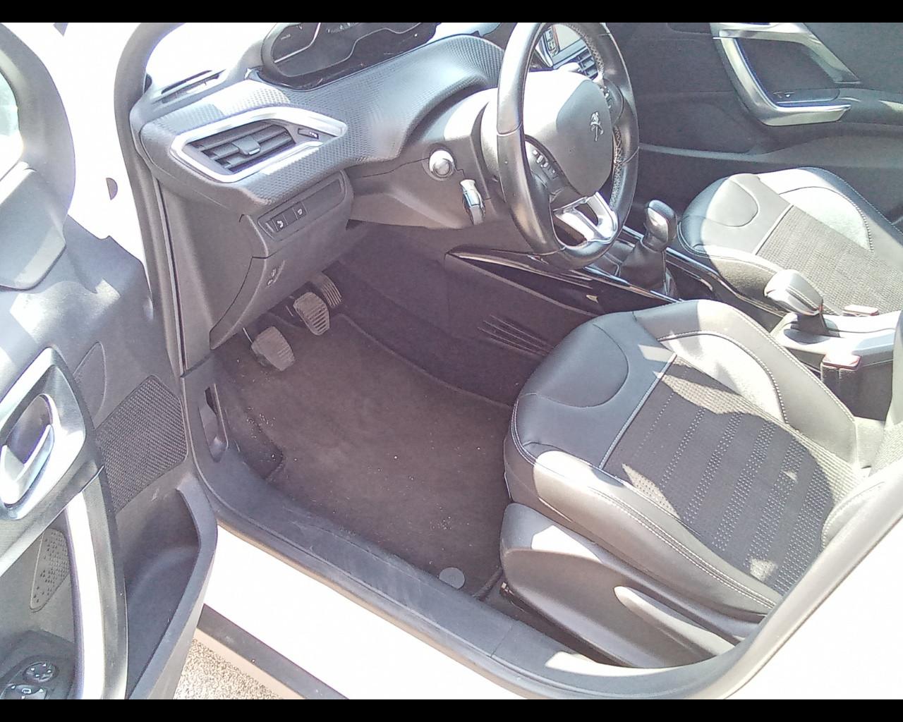 PEUGEOT 2008 - PureTech Turbo 110 S&S Allure