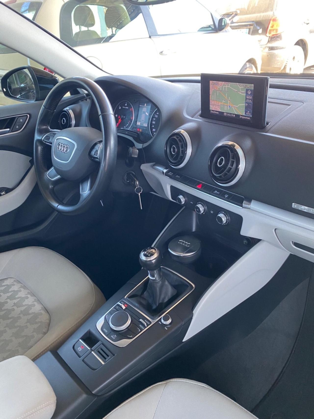 Audi A3 TDI QUATTRO 2015 Full Navi TAGLIANDATA