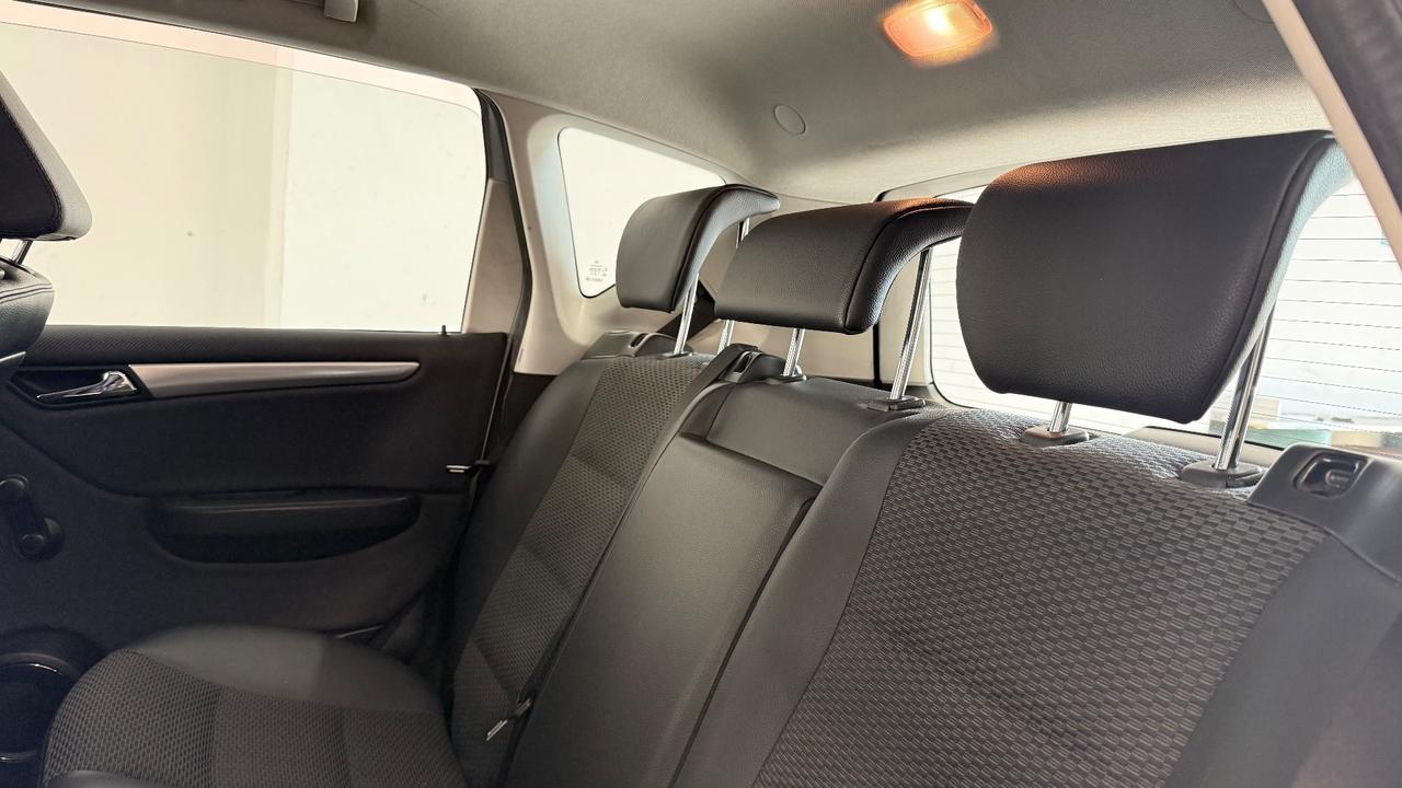 Mercedes-benz A 160 BlueEFFICIENCY Coupé Avantgarde