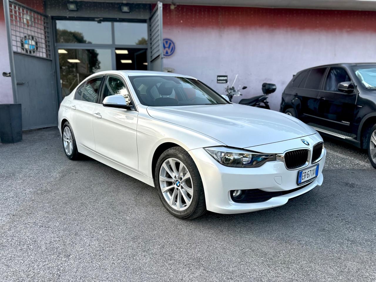 Bmw 318 318d Mineral White Unipro Service Garantita Permute e Finanziamenti
