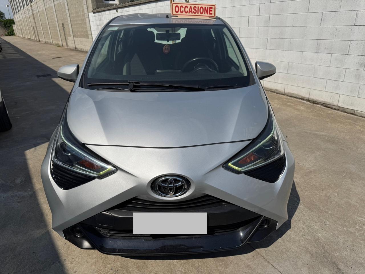 Toyota Aygo 1.0 VVT-i 72 CV 5 porte x-cite