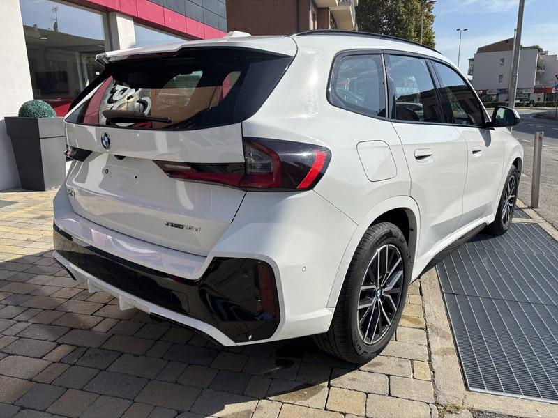 BMW X1 sdrive18d auto FULL LED-NAVI-CAM-18"