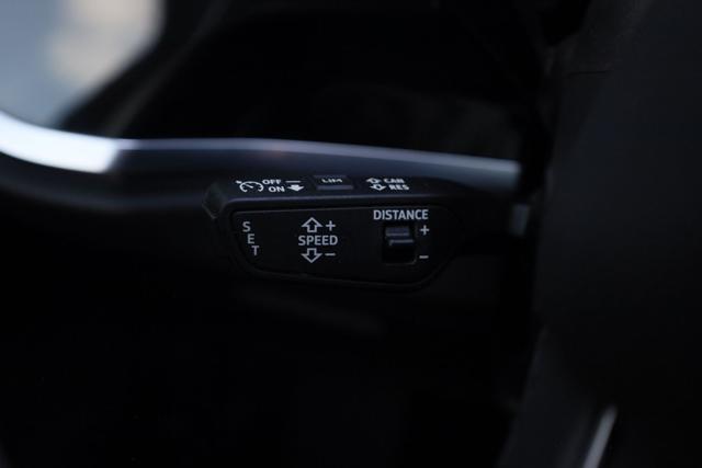 AUDI Q3 35 TDI S tronic Business Advanced