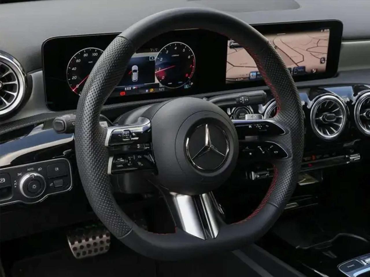 Mercedes-Benz A 250 A 250 Premium AMG 4matic auto/Burmester/Night/19"