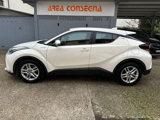 TOYOTA C-HR 1.8 Hybrid E-CVT Business