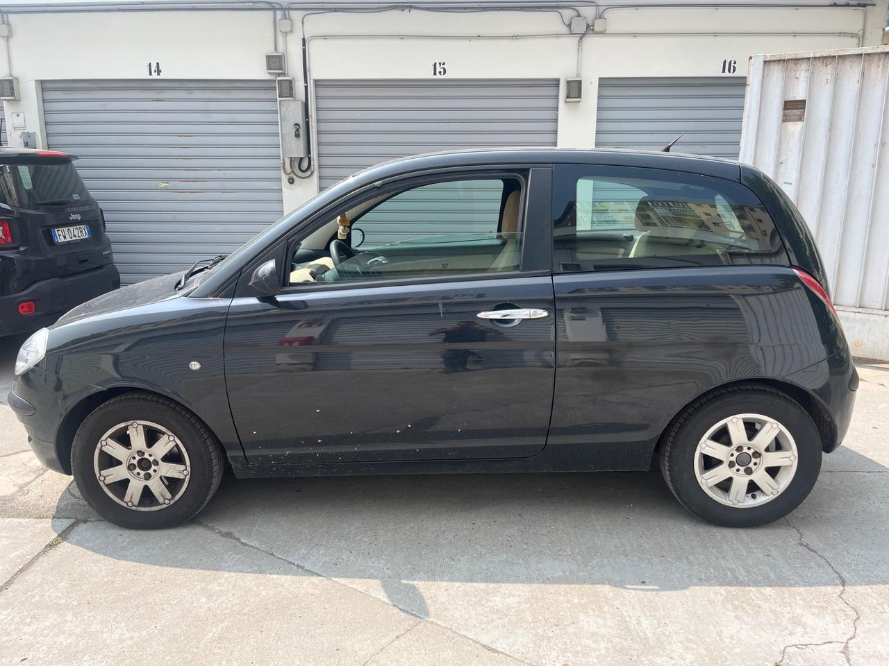 Lancia Ypsilon 1.2 Oro