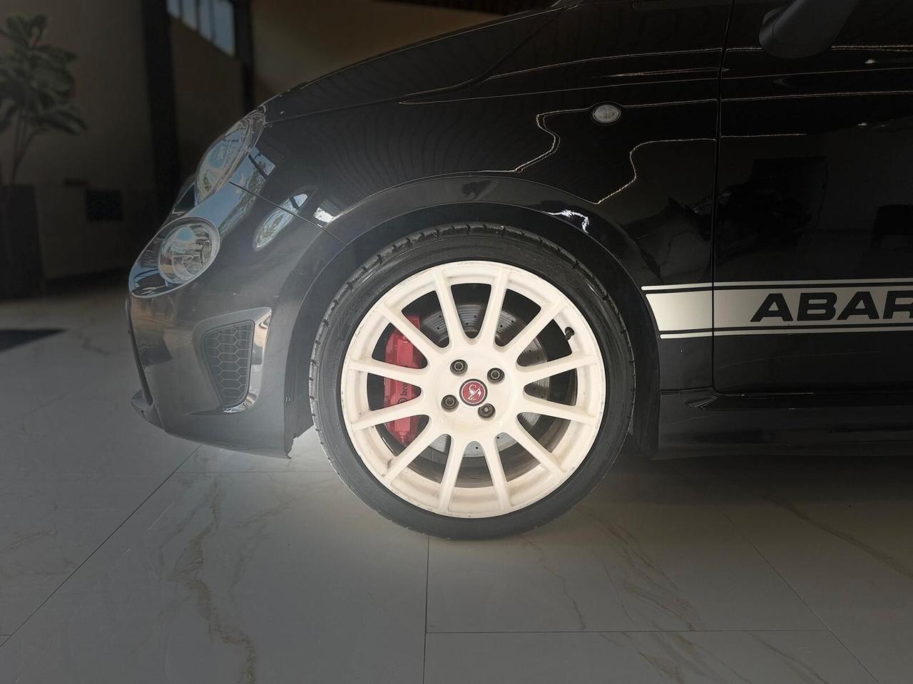 Abarth 695 1.4 t-jet 70th Essesse 180cv auto
