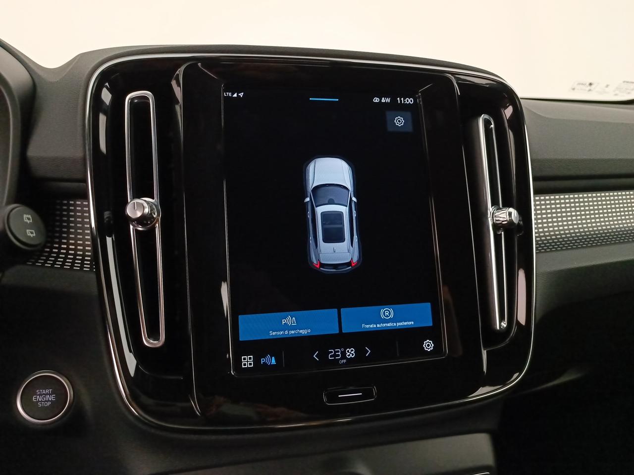 VOLVO XC40 2023 - XC40 2.0 b3 Core auto