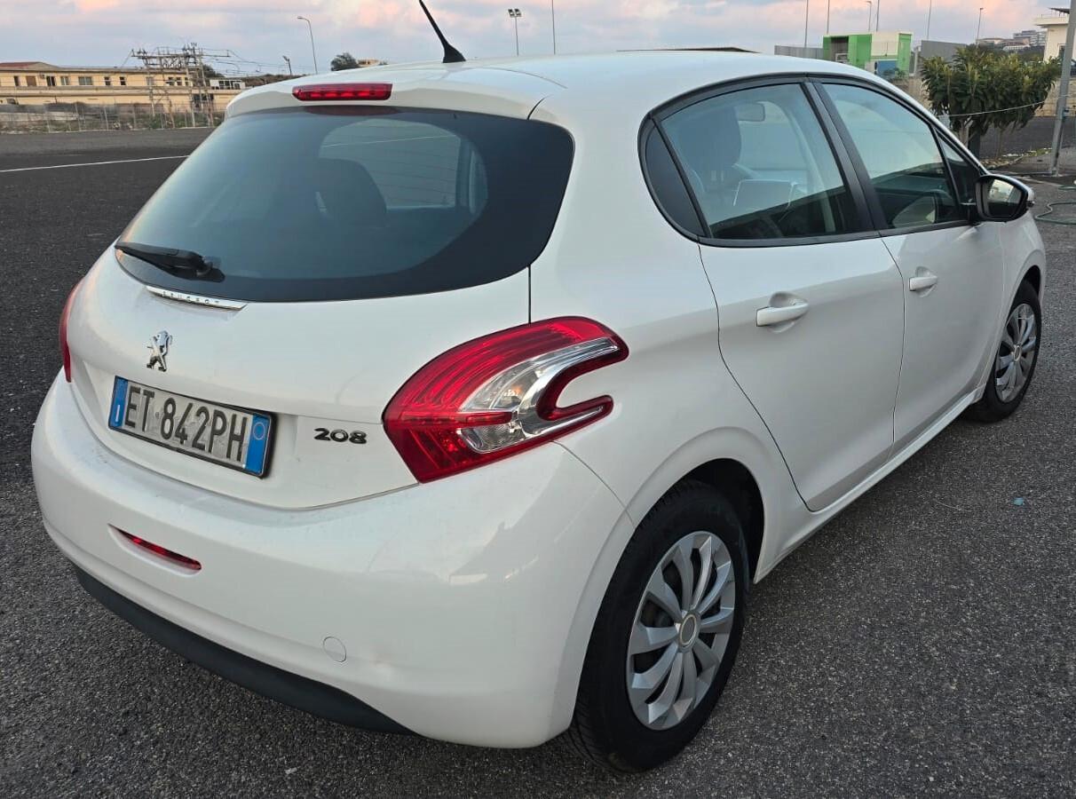 Peugeot 208 1.2cc 82 CV 5 porte Allure - PERFETTE CONDIZIONI -