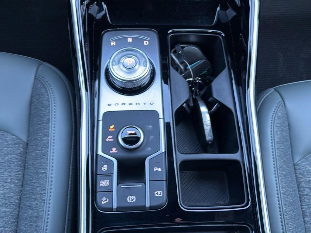 Kia Sorento 1.6 T-GDi HEV Style 4WD AT6