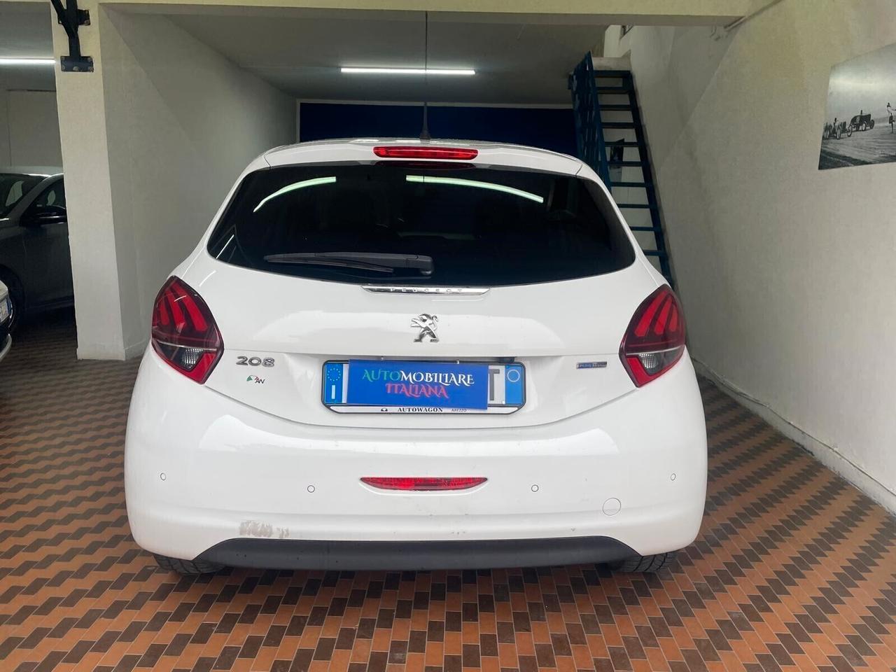 Peugeot 208 PureTech 82 5 porte Allure