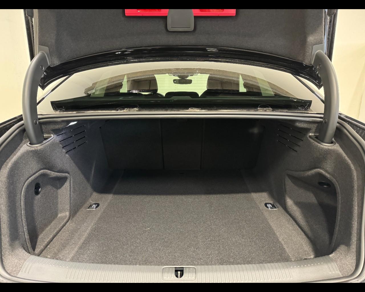 AUDI A4 35 TDI S-TRONIC S-LINE