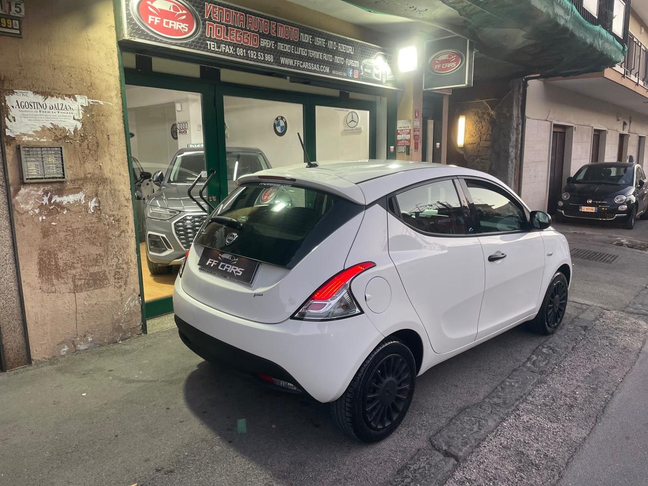 Lancia Ypsilon 1.2 69 CV 5 porte S&S Elefantino Blu ITALIA