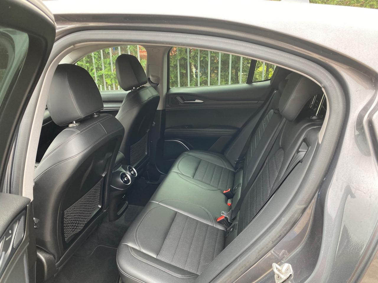 Alfa Romeo Stelvio 2.2 Turbodiesel 180 CV AT8 RWD Executive