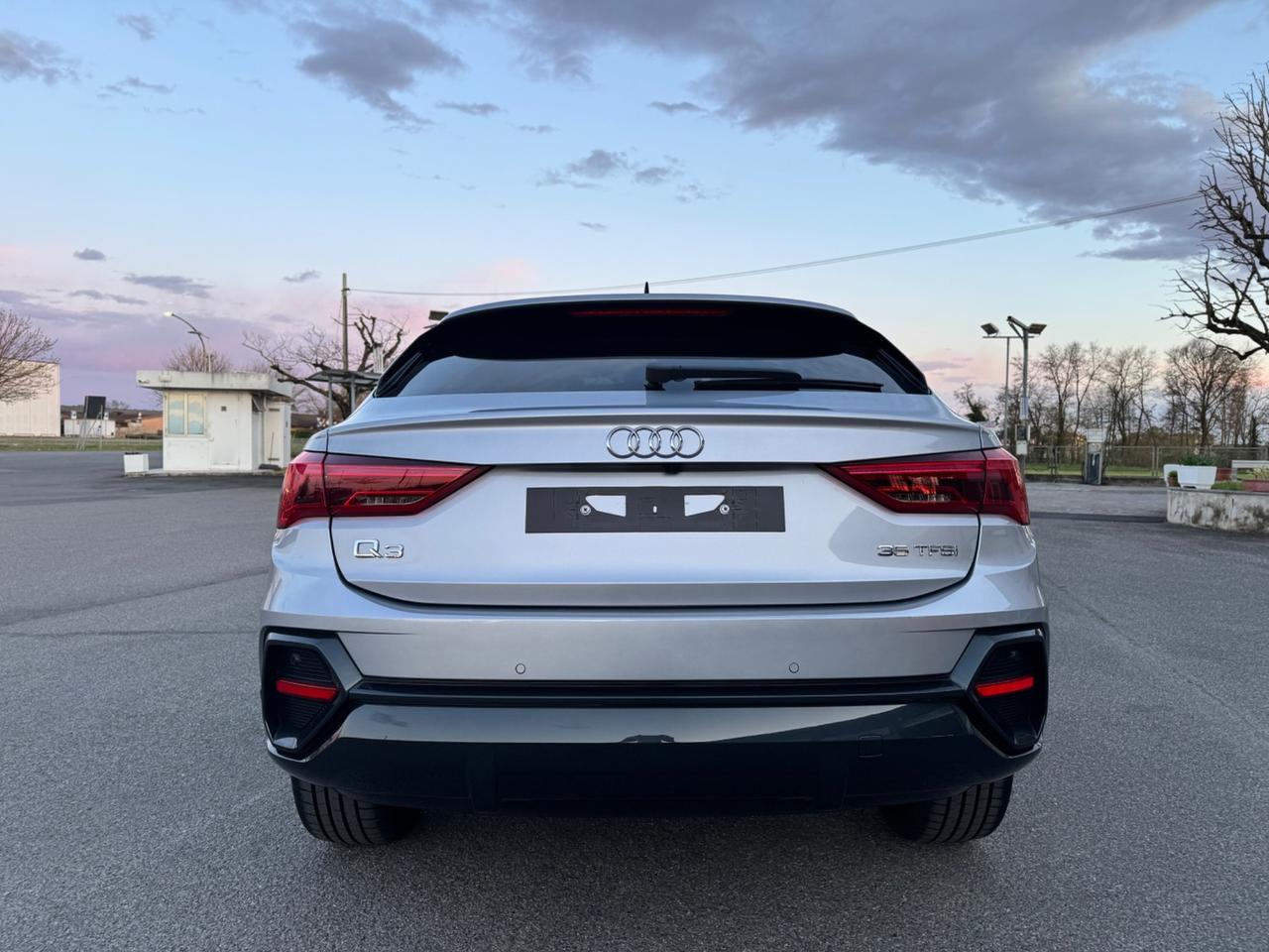 Audi Q3 SPB 35 TFSI S tronic line edition