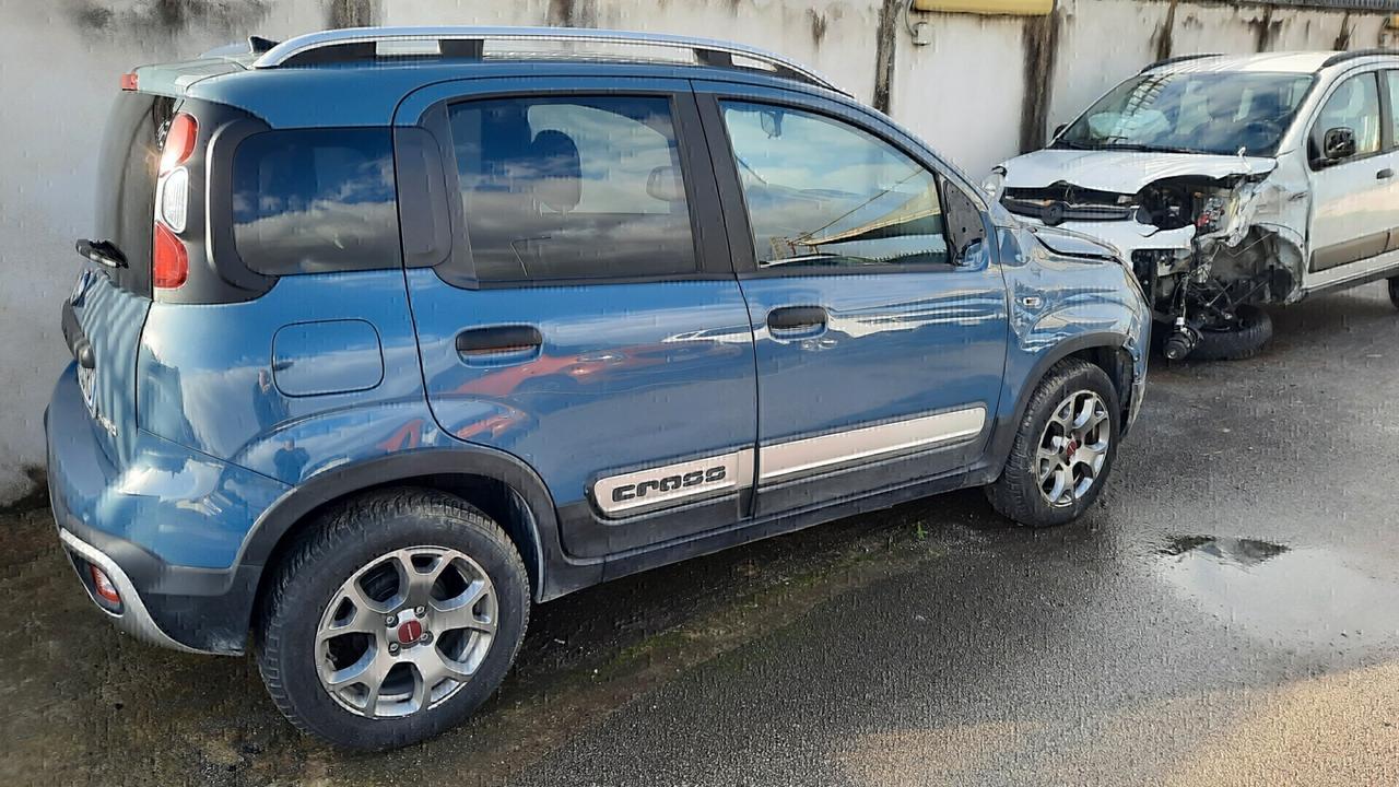 Fiat Panda Cross 1.0 FireFly S&S Hybrid anno 2021 incidentata