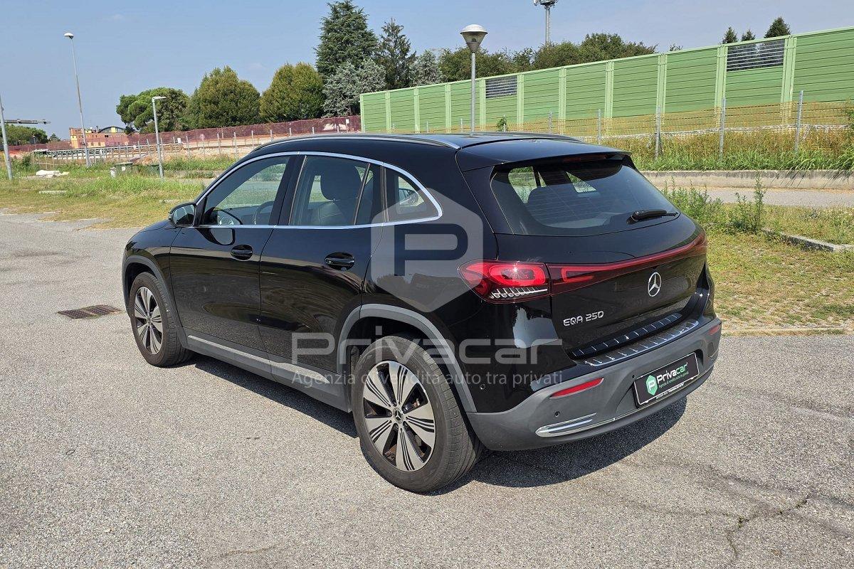 MERCEDES EQA 250 Sport