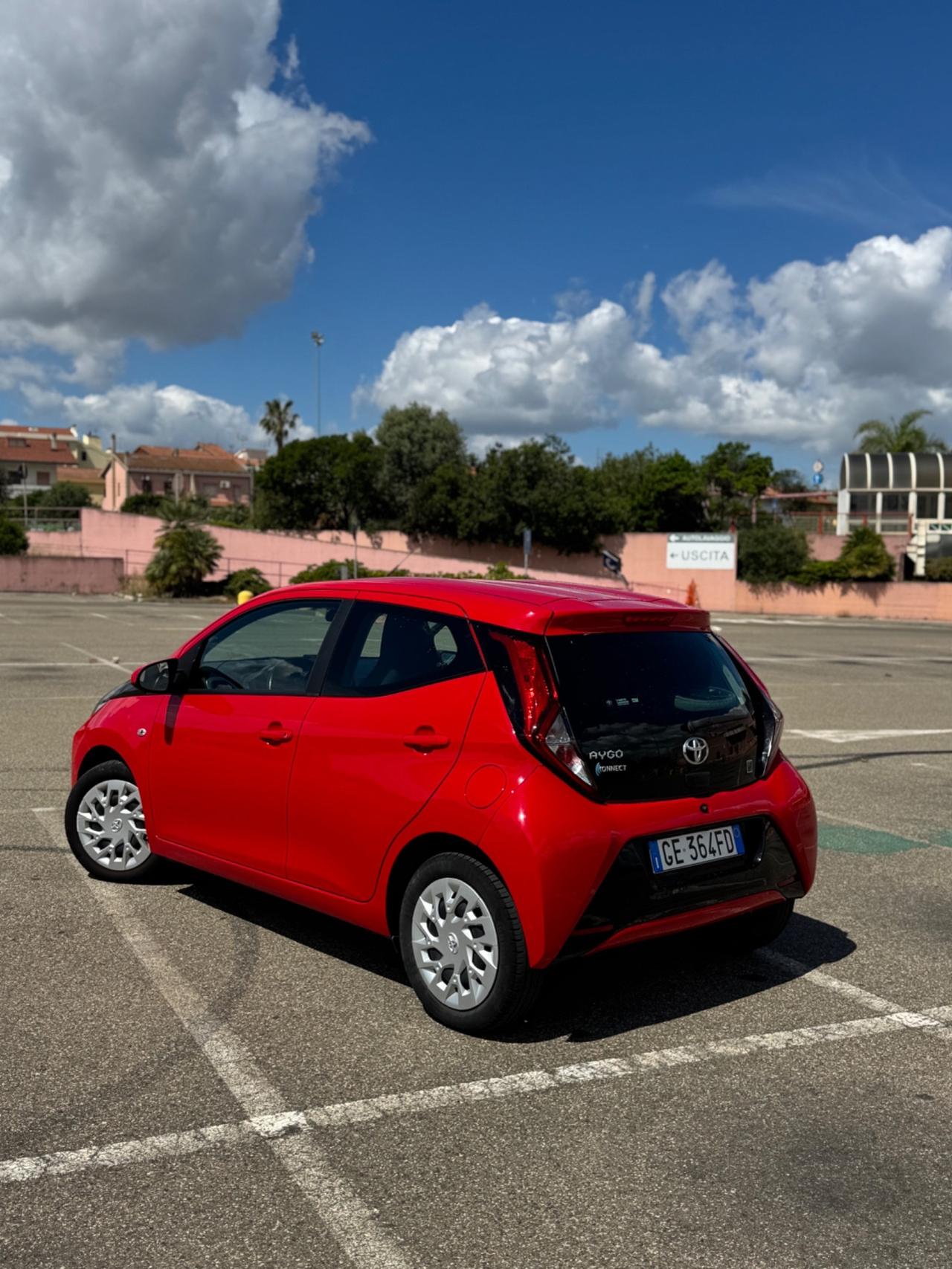 Toyota Aygo Connect 1.0 VVT-i 72 CV 5 porte x-clusiv MMT