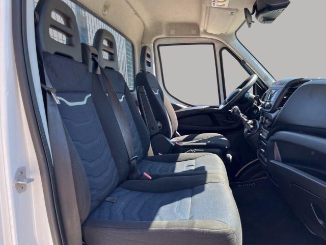 IVECO Daily ribaltabile trilaterale e sponda
