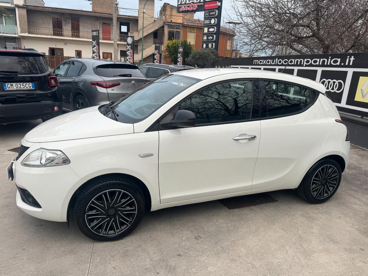 Lancia Ypsilon 1.2 69 CV 5 porte GPL Ecochic Gold