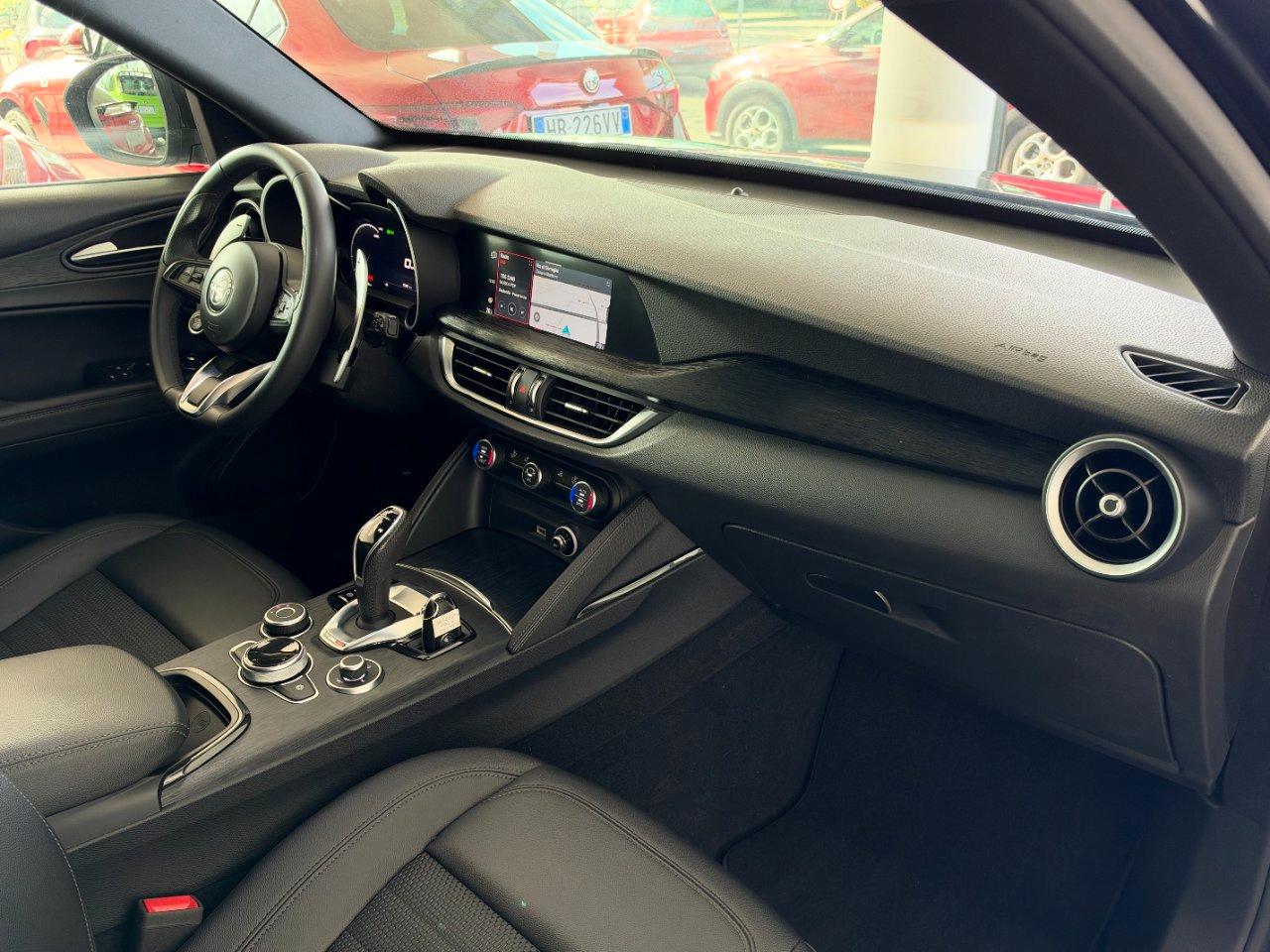 Alfa Romeo Stelvio 2.2 t Sprint Q4 210cv auto