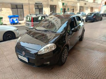 FIAT GRANDE PUNTO 1.2 5PORTE-NEOPATENTATI -Euro 4350