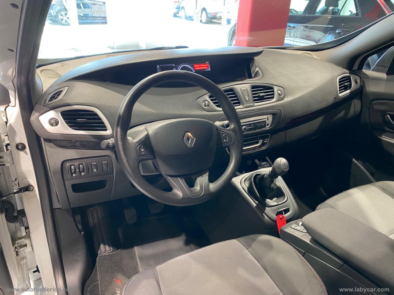 RENAULT Scénic 1.6 Wave