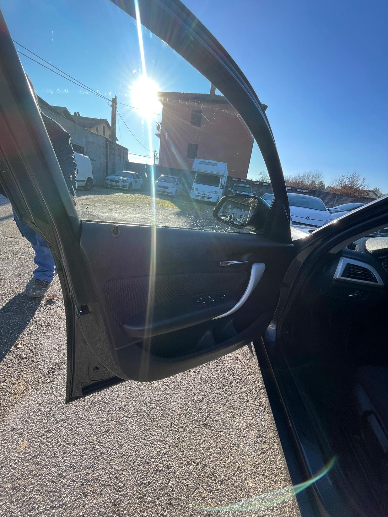 Bmw 116 120d 5p. Urban