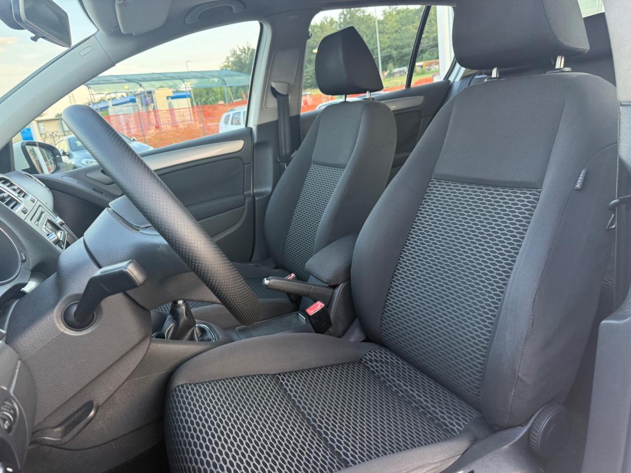 Volkswagen Golf 1.6 TDI DPF 5p. Highline
