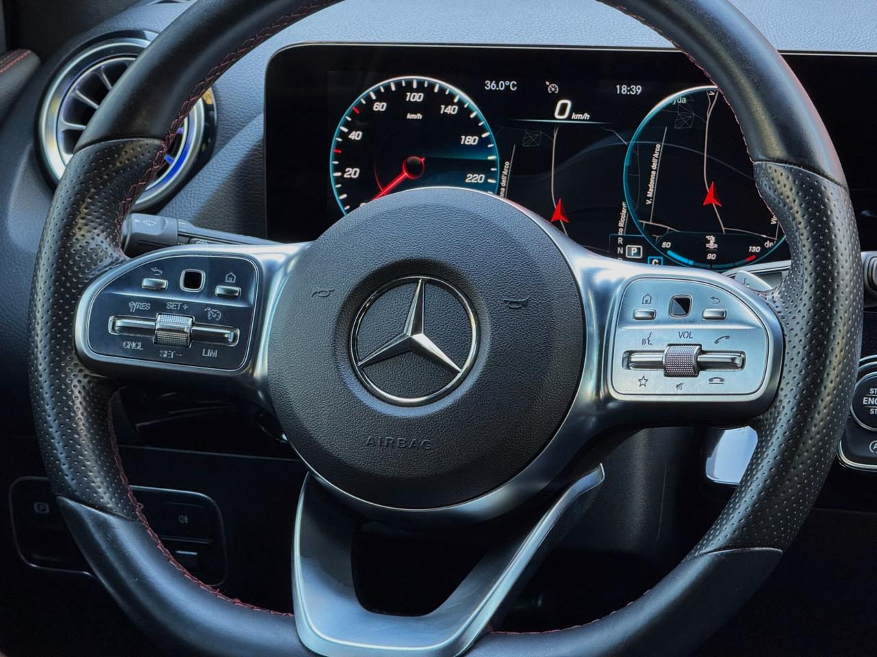 Mercedes-Benz GLA 200 d Premium Plus AMG TETTO MULTIBEAM