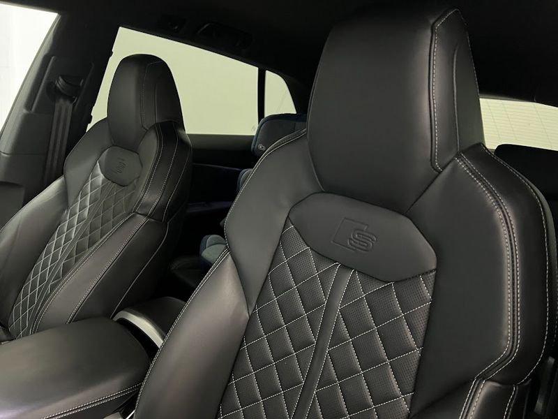 Audi Q8 Q8 55 TFSI quattro tiptronic Sport PHEV