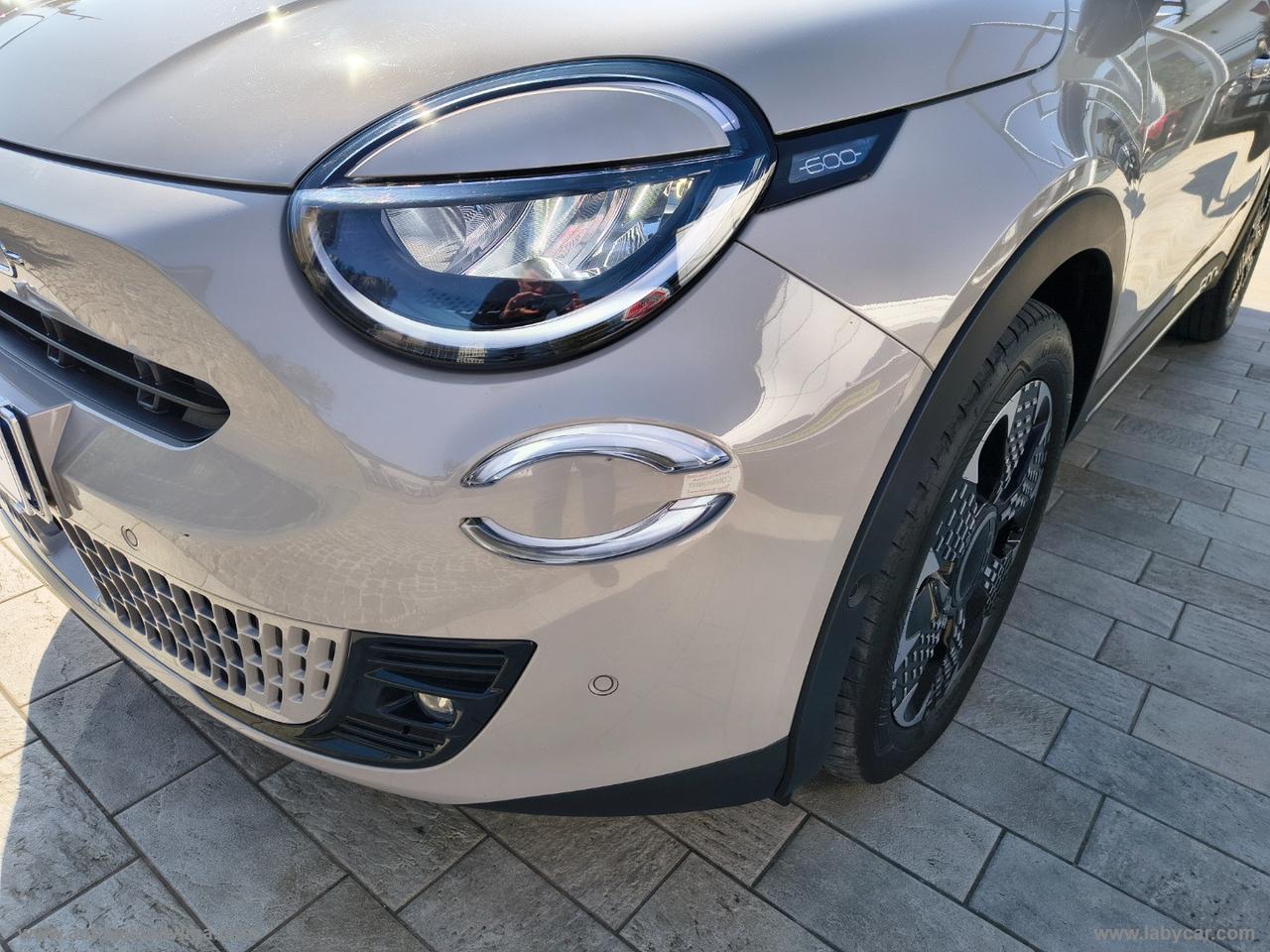 FIAT 600 Hybrid MHEV La Prima