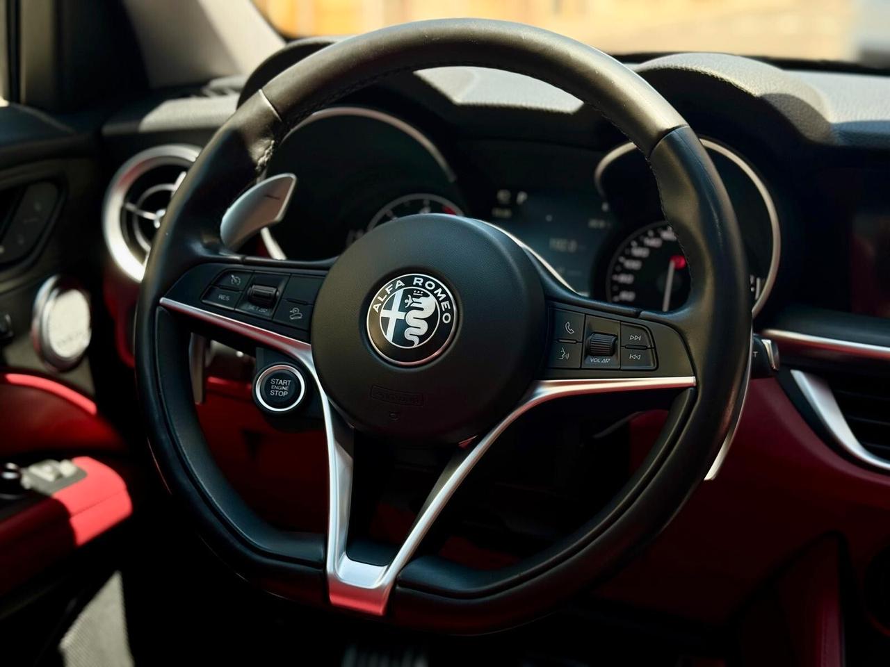 ALFA ROMEO STELVIO 2.2 210HP EXECUTIVE AT8 Q4 EU6- 2017 *TETTO,HARMAN KARDON*