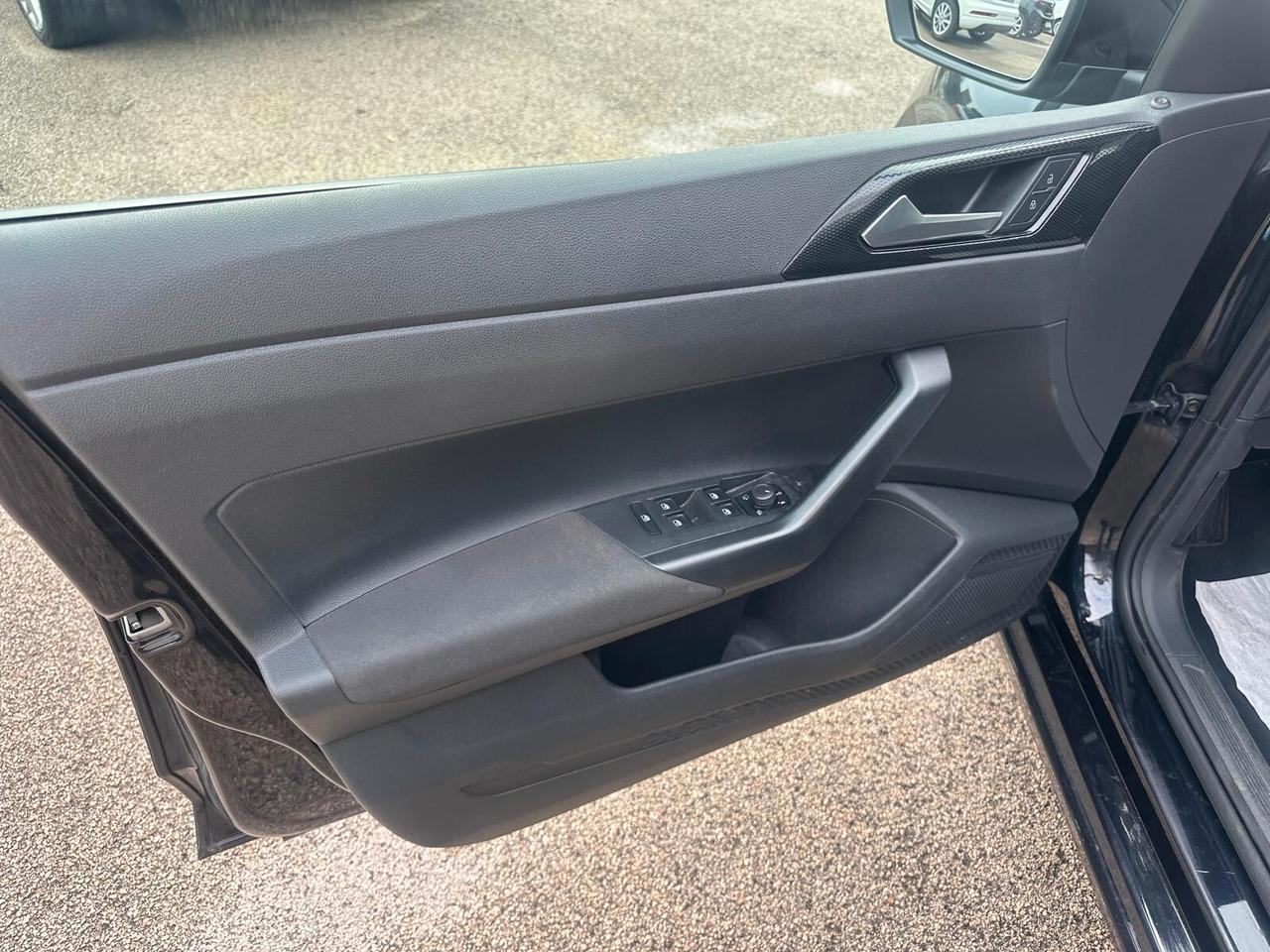 Volkswagen Polo 1.0 TSI DSG Style NEOPATENTATI