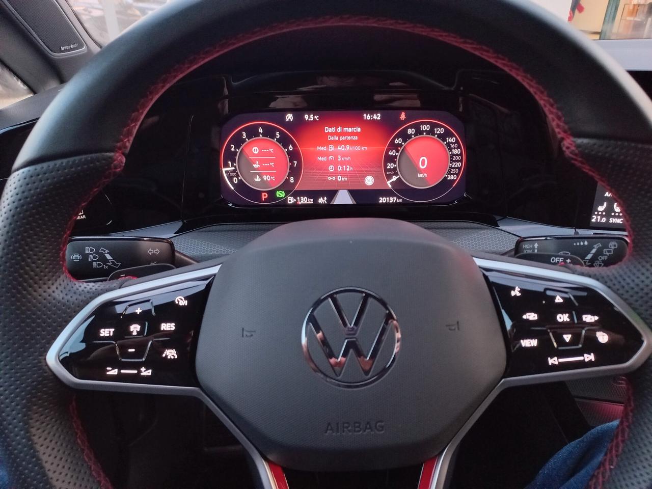 Volkswagen Golf GTI 2.0 TSI DSG