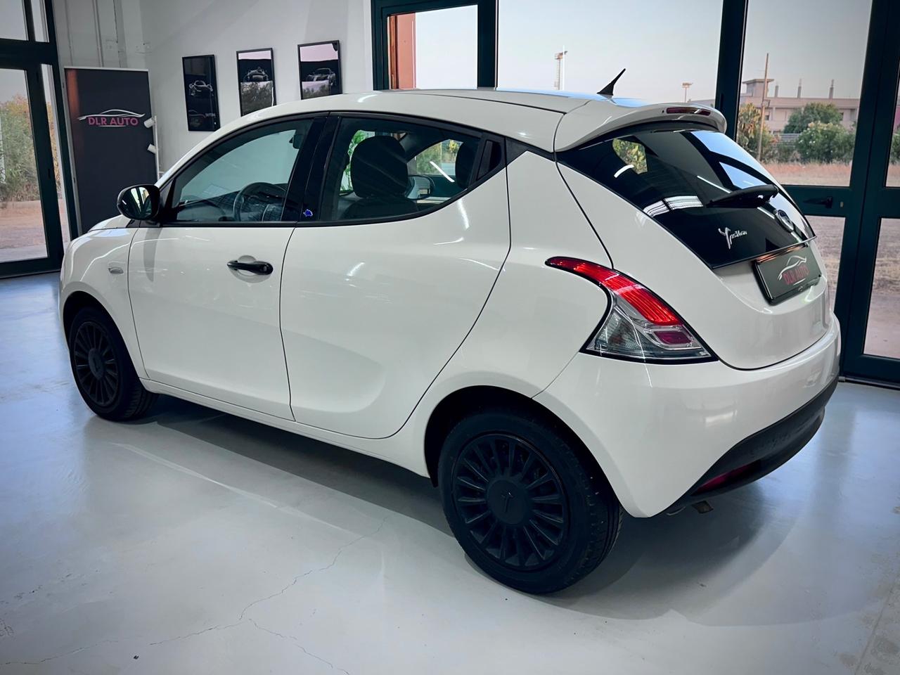 Lancia Ypsilon 1.2 69 CV 5 porte Elefantino Blu