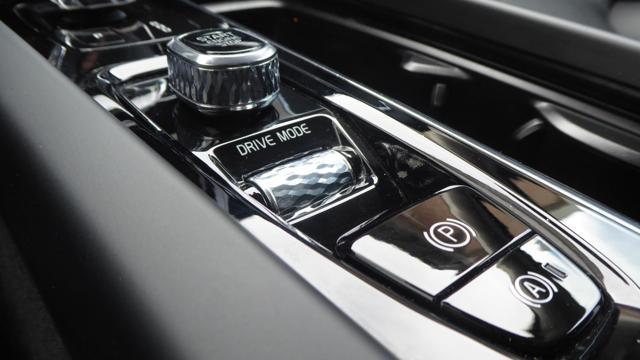 VOLVO XC60 B4 (d) AWD Geartronic Inscription