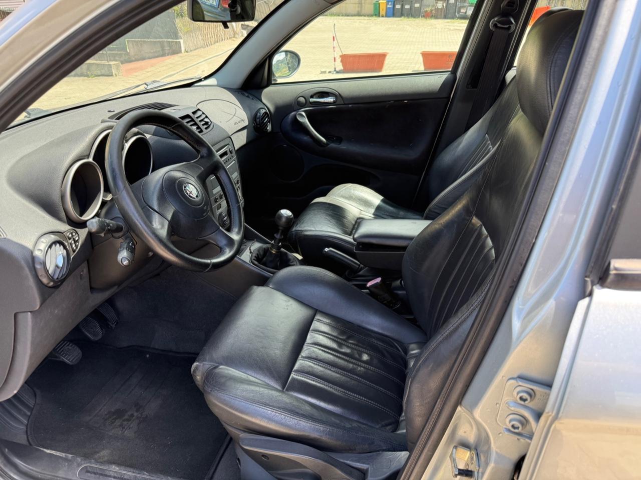 Alfa Romeo 147 1.9 JTD (115 CV) cat 5p. Distinctive
