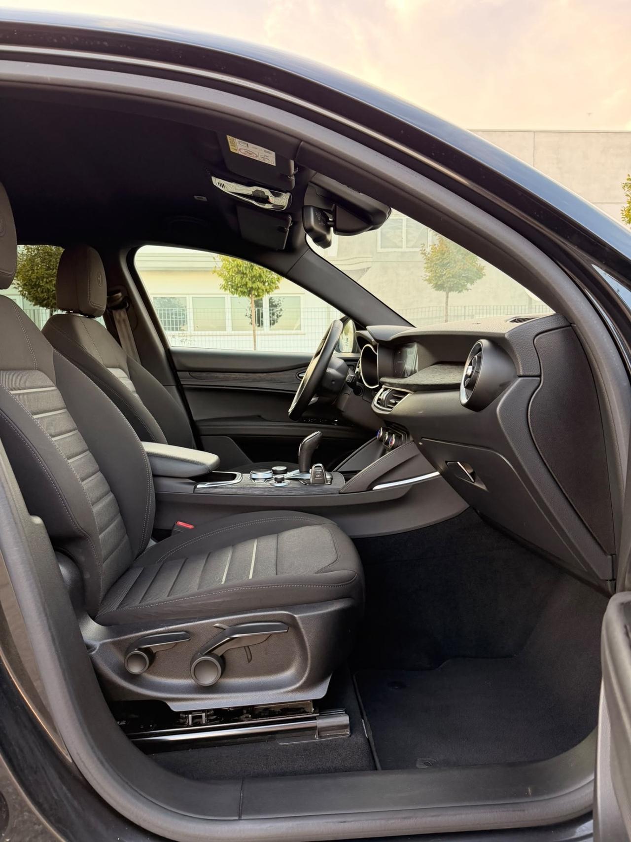 Alfa Romeo Stelvio 2.2 Turbodiesel 190 CV AT8 Q4 Sprint TotalBlack