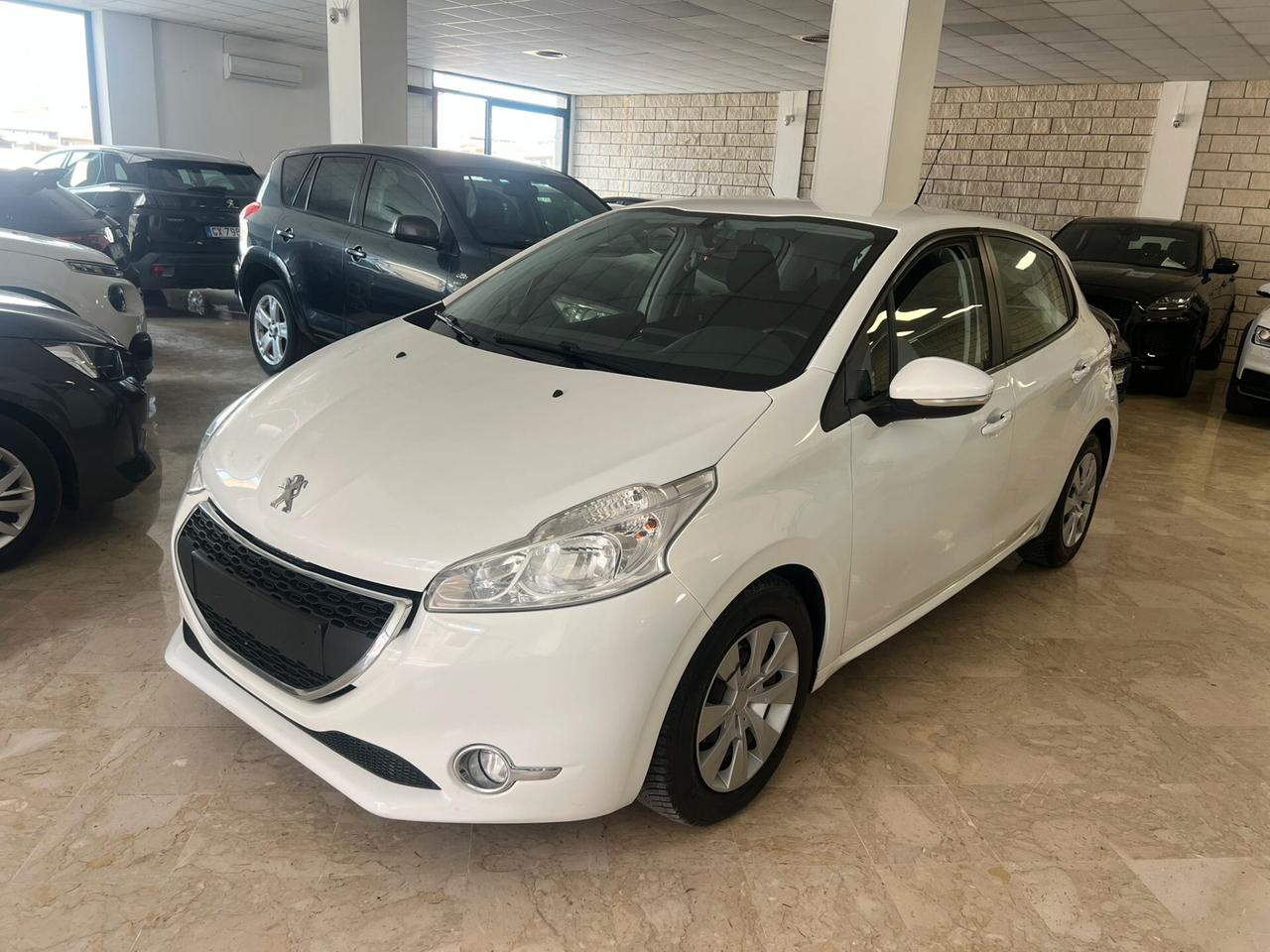 Peugeot 208 1.6 e-HDi 92 CV Stop&Start 5 porte Active