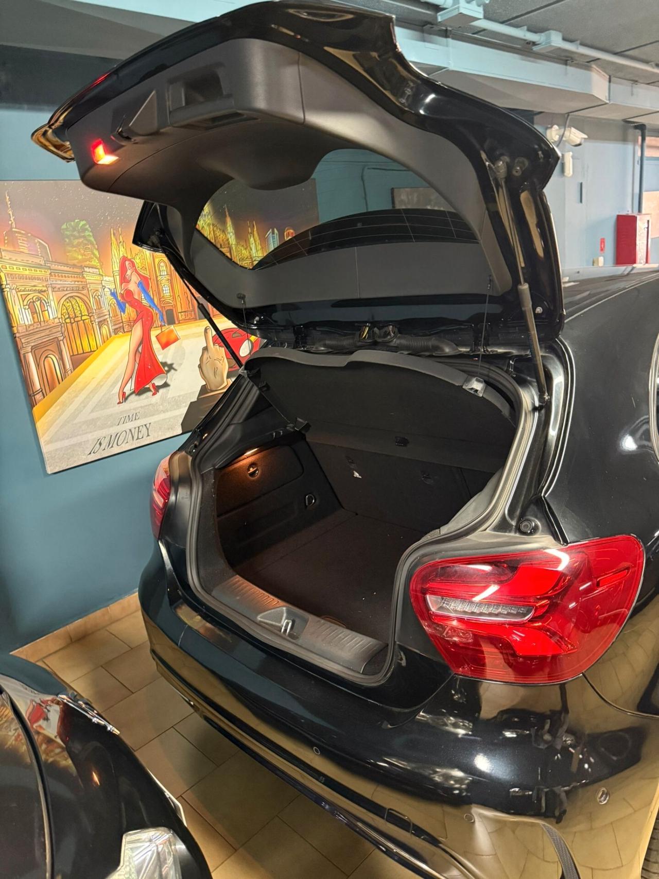A180 PREMIUM PACK AMG