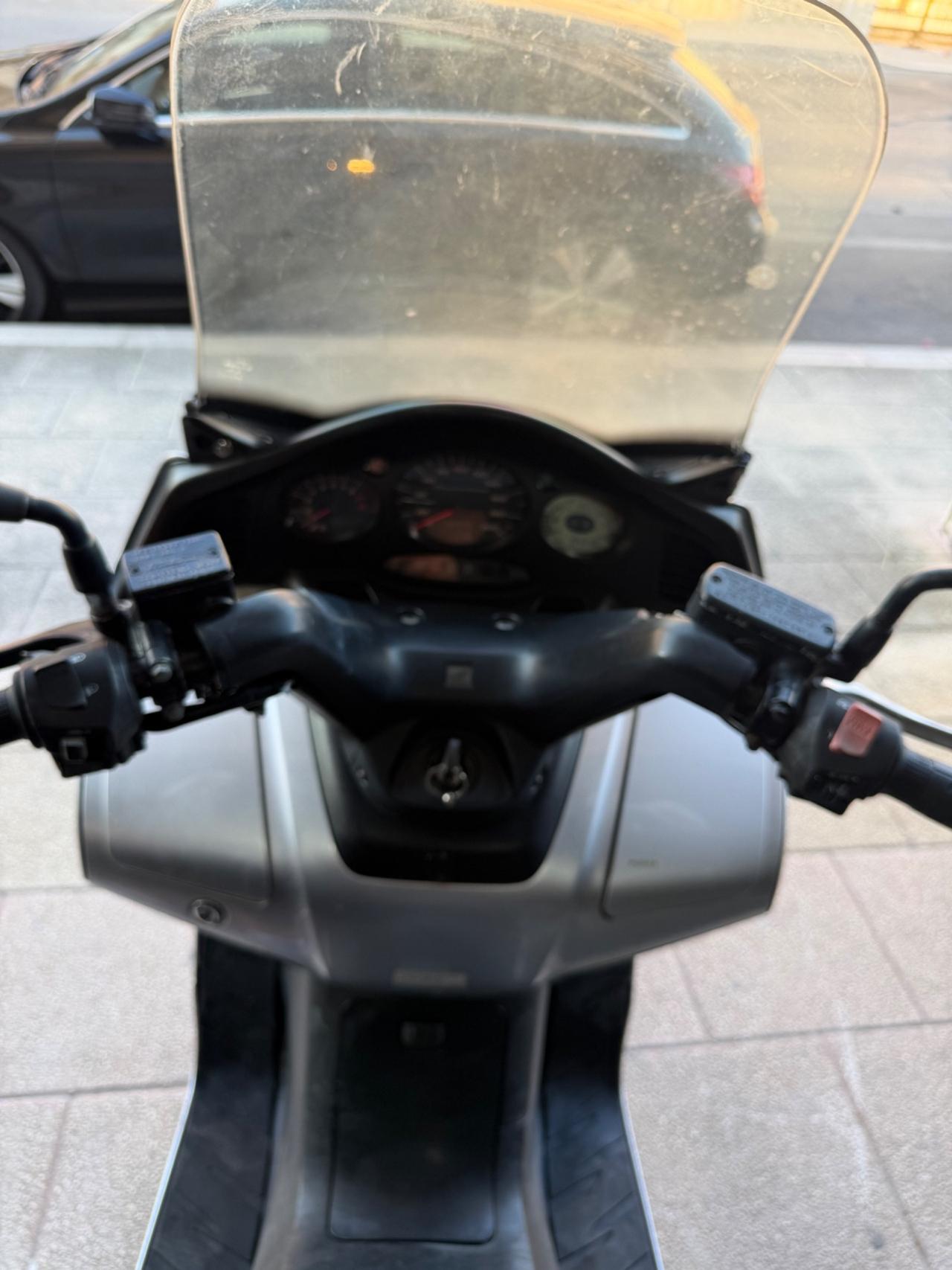 Honda Silver Wing 600 Aggressivo