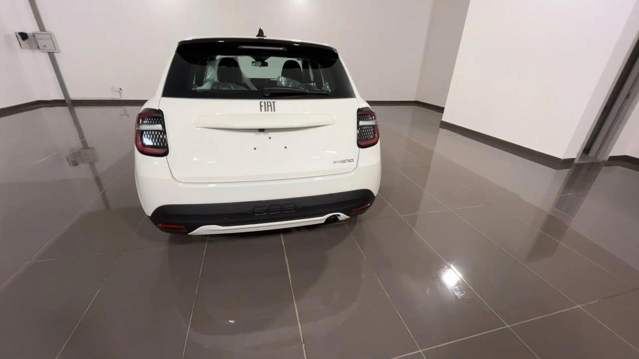Fiat 600 Hybrid 100 CV DCT MHEV La Prima